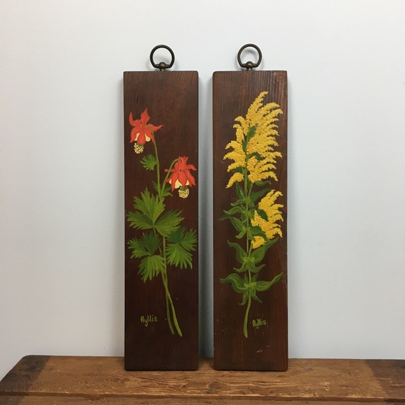 Vintage Other - VTG Handpainted Floral Botanical Plaques (2)